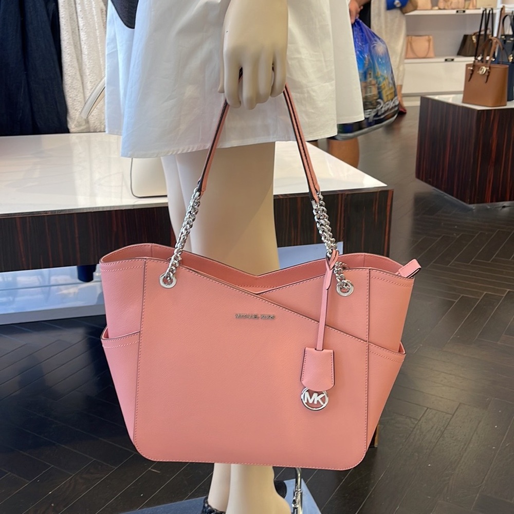 MICHAEL KORS
Jet Set Large X Chain Saffiano Leather Shoulder Tote HandBag
NWT
